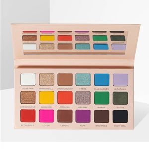 Makeup Revolution Soph X super spice palette